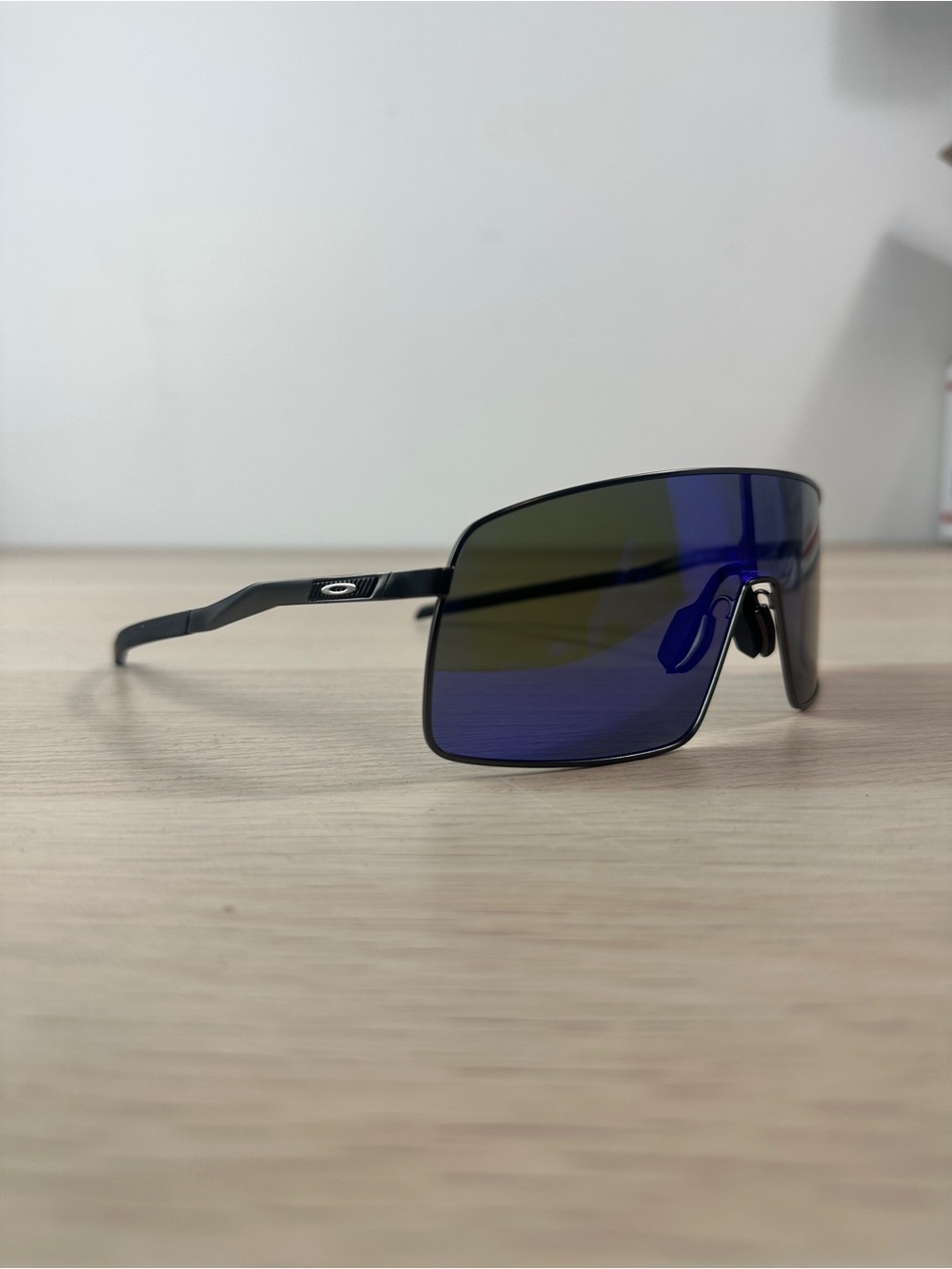 Oakley Sutro TI Sunglasses Gunmetal Frame/Blue Prizm Polarized Lenses